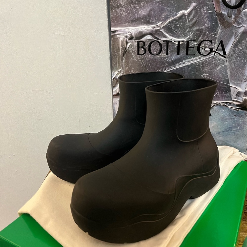 BOTTEGA VENETA PUDDLE BOOTS